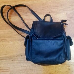 Adorable Black 100% Leather 1990's Style Backpack Purse
